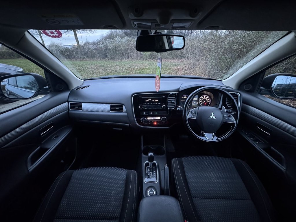 Used Mitsubishi Outlander 2015 for sale - 76973257: Photo 9