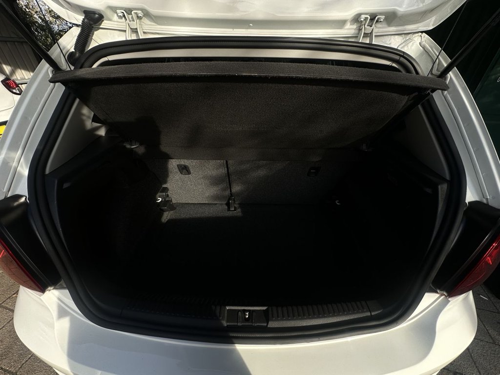 Used Volkswagen Polo 2017 for sale - 76056725: Photo 11