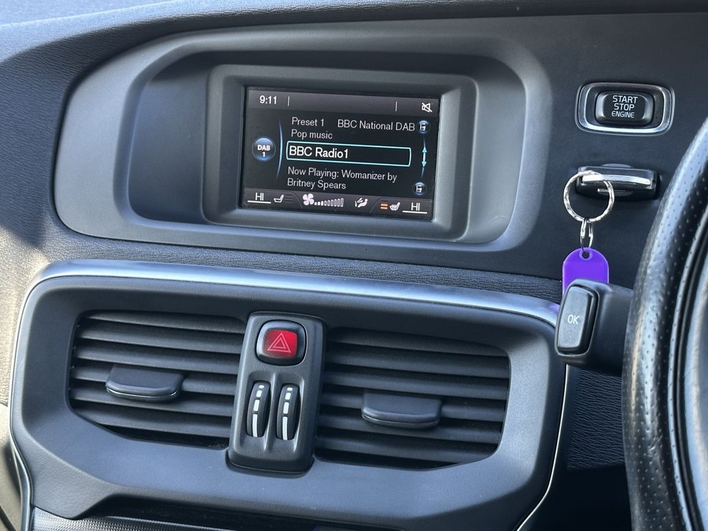 Used Volvo V40 2015 for sale - 77936515: Photo 16