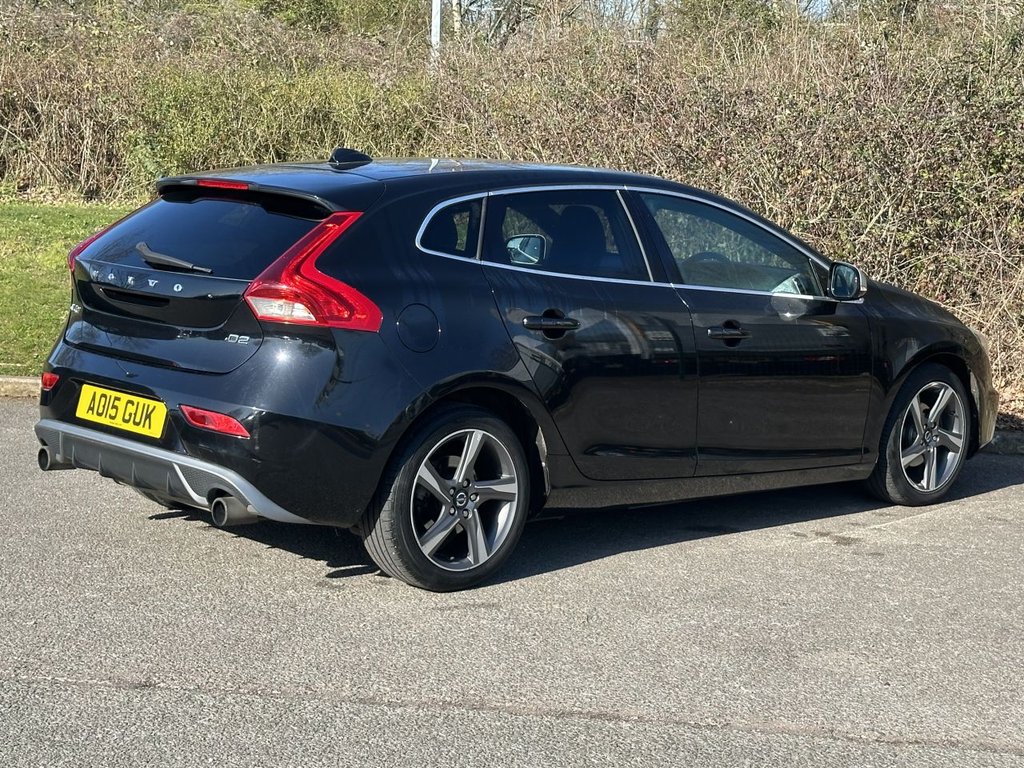 Used Volvo V40 2015 for sale - 77936515: Photo 5