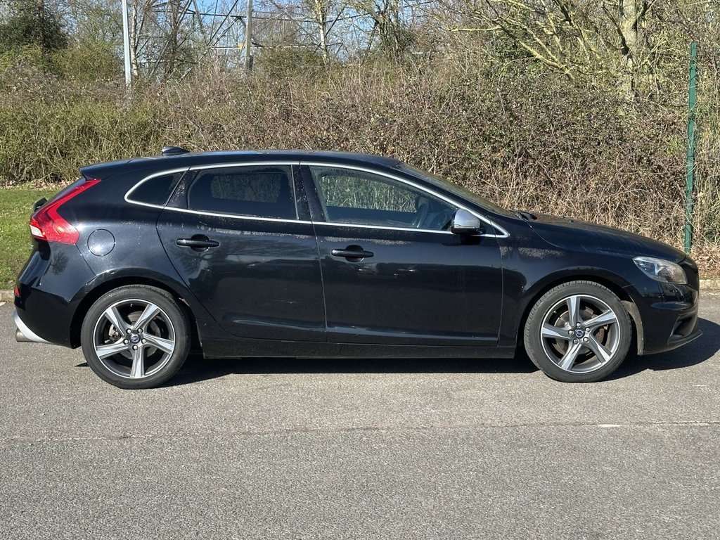 Used Volvo V40 2015 for sale - 77936515: Photo 6
