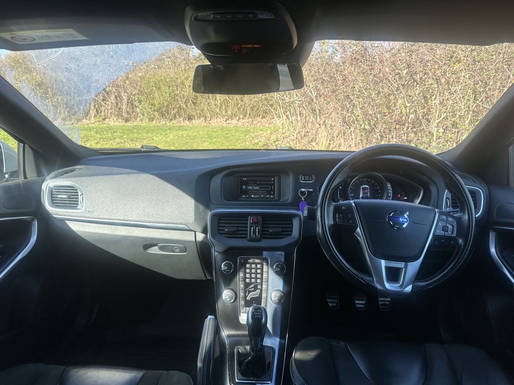 Used Volvo V40 2015 for sale - 77936515: Photo 9