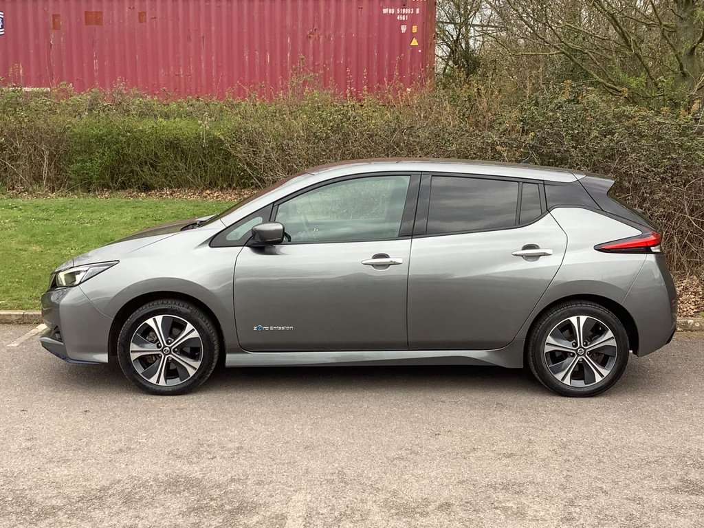 Used Nissan Leaf 2020 for sale - 78088310: Photo 2