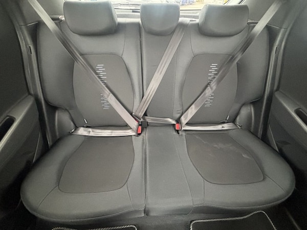 Used Hyundai i10 2018 for sale - 76223236: Photo 10