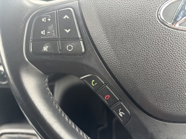 Used Hyundai i10 2018 for sale - 76223236: Photo 16