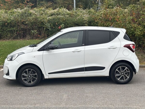 Used Hyundai i10 2018 for sale - 76223236: Photo 2