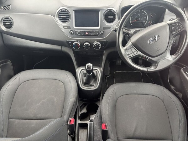 Used Hyundai i10 2018 for sale - 76223236: Photo 9