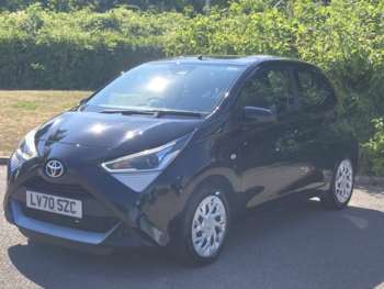 2020 (70) - 1.0 VVT-i x-play Hatchback 5dr Petrol Manual Euro 6 (Safety Sense) (71 ps)