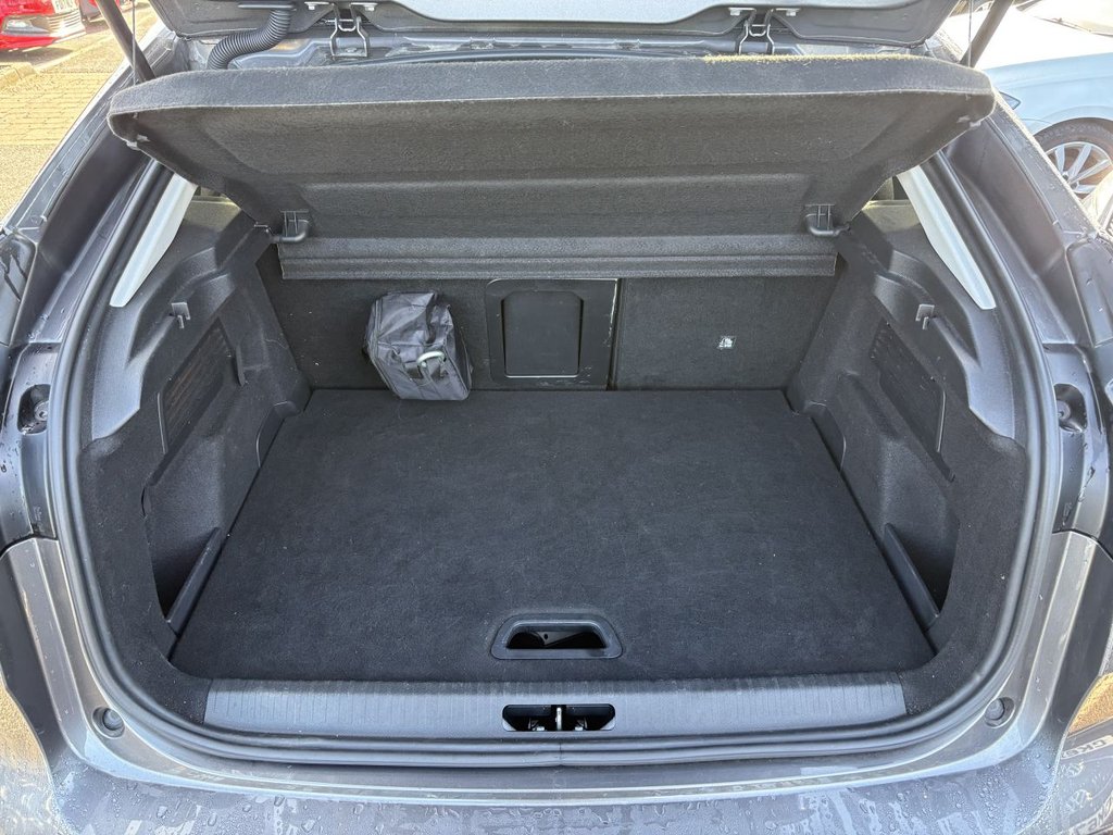 Used Citroen e-C4 2022 for sale - 76406207: Photo 10