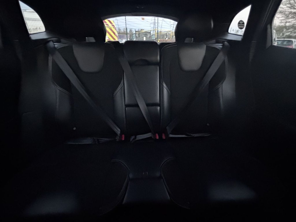 Used Volvo V40 2015 for sale - 76710836: Photo 10