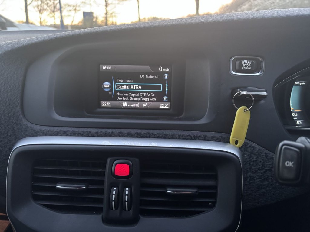 Used Volvo V40 2015 for sale - 76710836: Photo 16