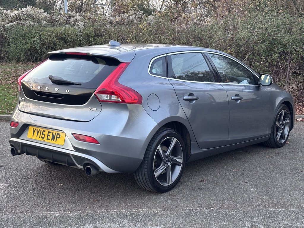 Used Volvo V40 2015 for sale - 76710836: Photo 5