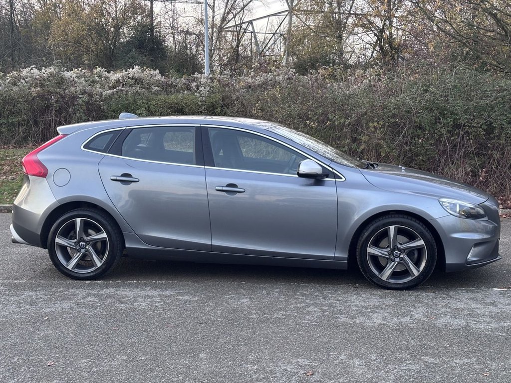Used Volvo V40 2015 for sale - 76710836: Photo 6