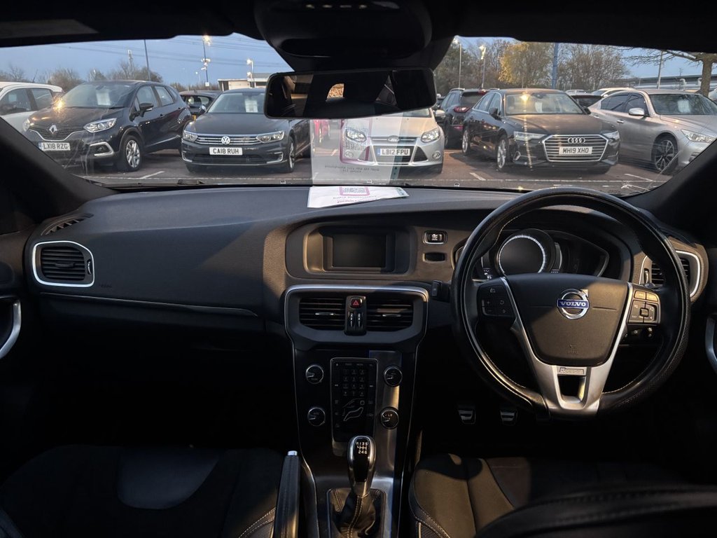 Used Volvo V40 2015 for sale - 76710836: Photo 9