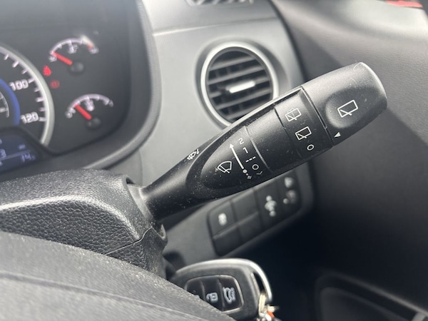 Used Hyundai i10 2018 for sale - 76303517: Photo 19