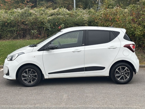 Used Hyundai i10 2018 for sale - 76303517: Photo 2