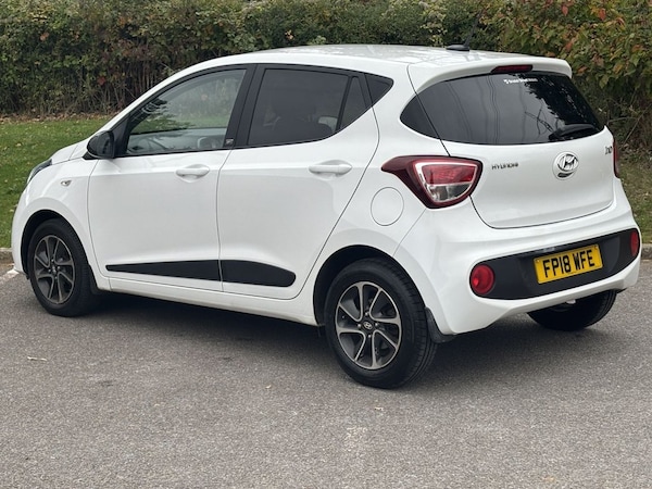 Used Hyundai i10 2018 for sale - 76303517: Photo 3