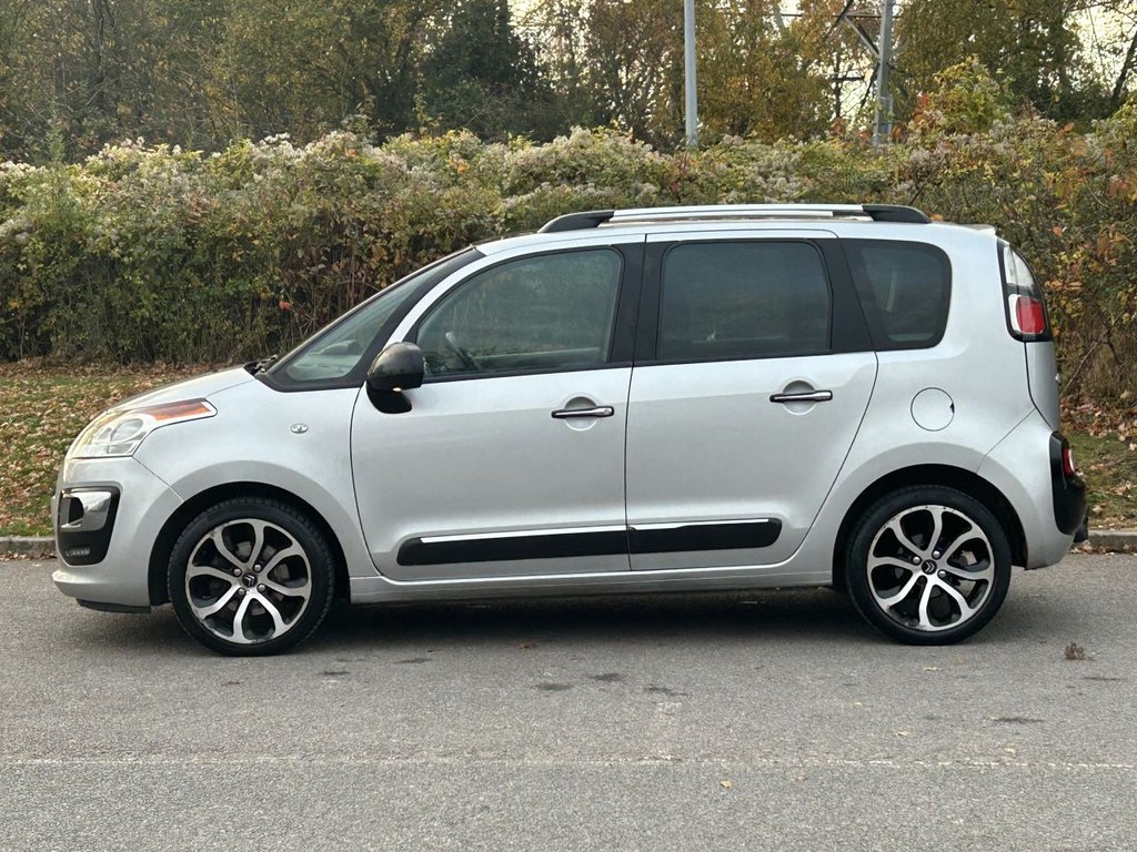 Used Citroen C3 Picasso 2016 for sale - 76469886: Photo 2