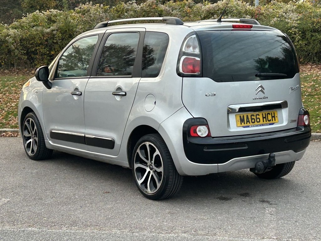 Used Citroen C3 Picasso 2016 for sale - 76469886: Photo 3