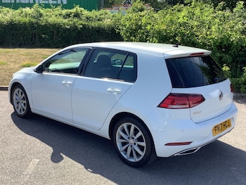 Used Volkswagen Golf 2017 for sale - 76172940: Photo 3