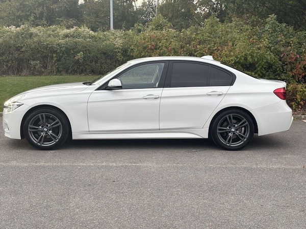 Used BMW 3 Series 2017 for sale - 76132114: Photo 2