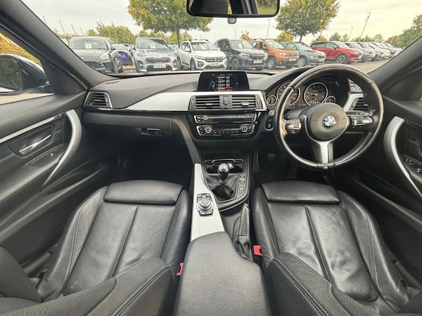 Used BMW 3 Series 2017 for sale - 76132114: Photo 9