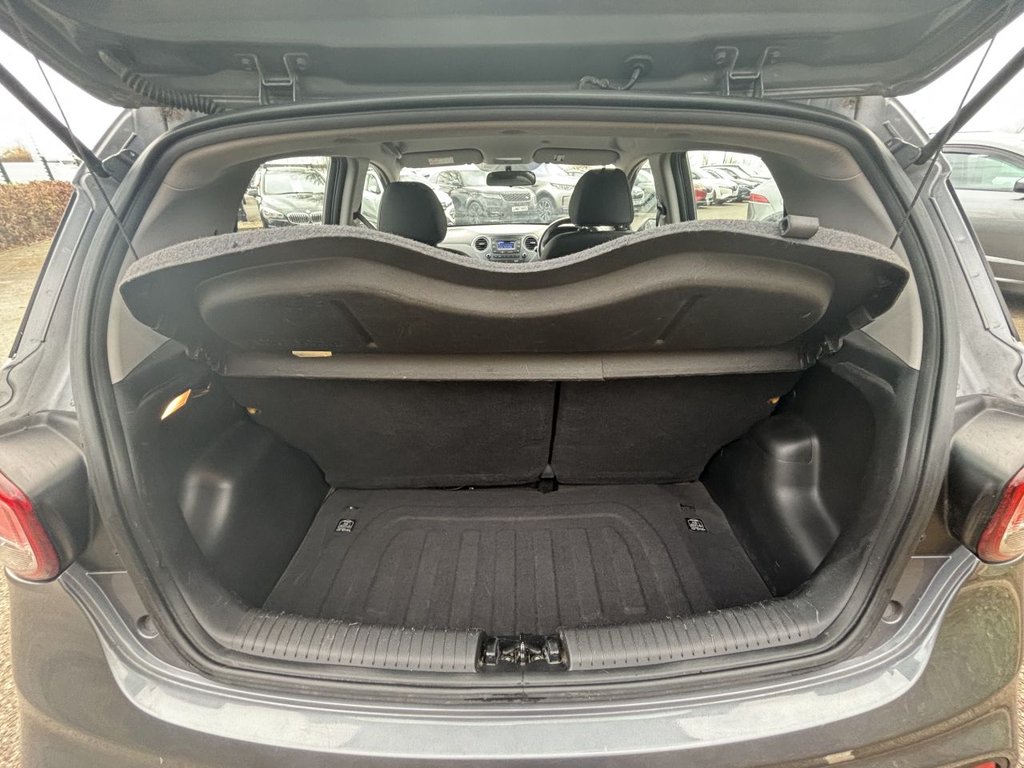 Used Hyundai i10 2019 for sale - 76962187: Photo 11