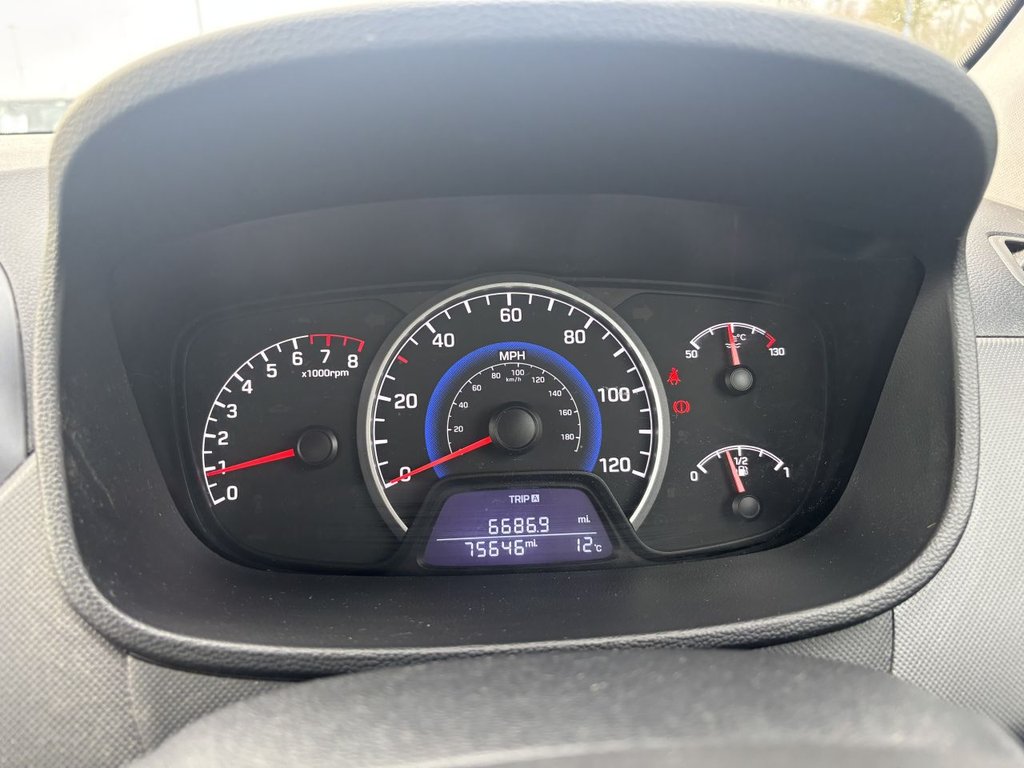 Used Hyundai i10 2019 for sale - 76962187: Photo 12