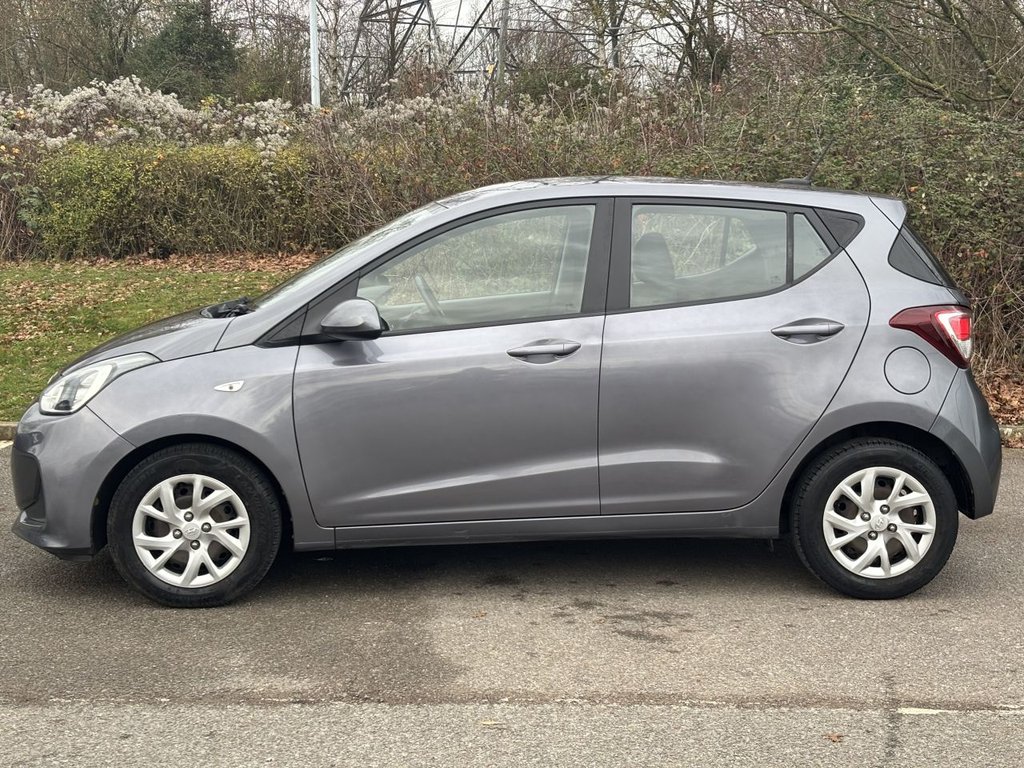 Used Hyundai i10 2019 for sale - 76962187: Photo 2