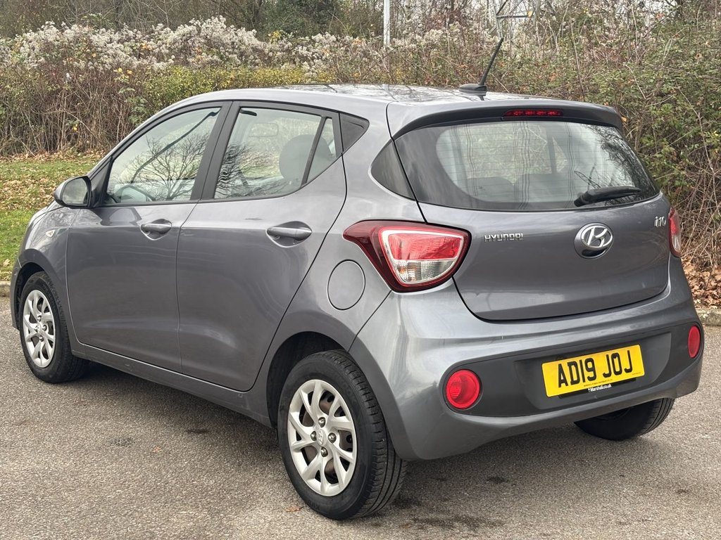 Used Hyundai i10 2019 for sale - 76962187: Photo 3
