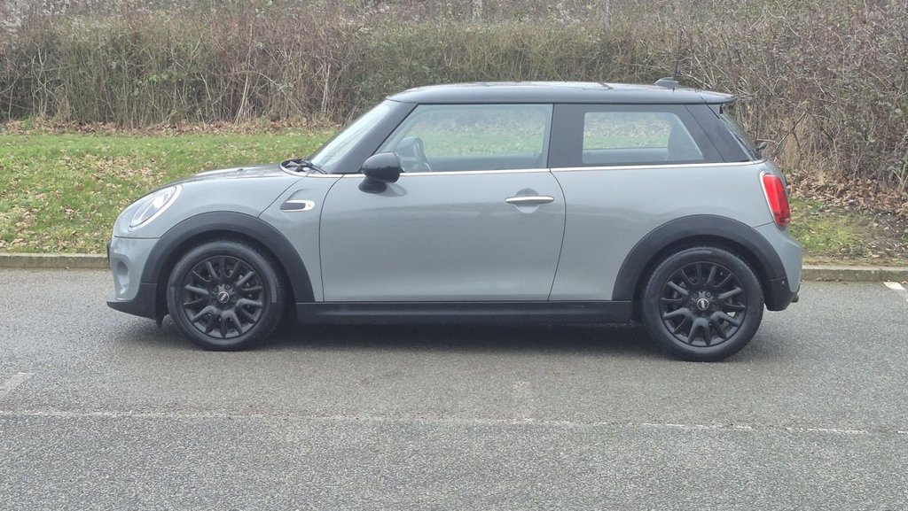 Used MINI Hatch 2019 for sale - 77498470: Photo 2