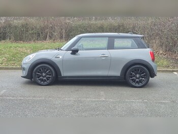 Used MINI Hatch 2019 for sale - 77498470: Photo