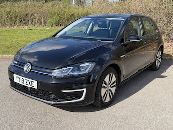 Used Volkswagen Golf 2019 for sale - 78056623: Photo