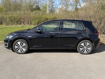 Used Volkswagen Golf 2019 for sale - 78056623: Photo