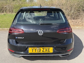 Used Volkswagen Golf 2019 for sale - 78056623: Photo