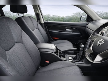 Used Ssangyong Rexton 2015 for sale - 78287694: Photo