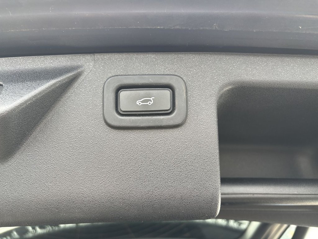 Used Land Rover Discovery Sport 2021 for sale - 76235311: Photo 12