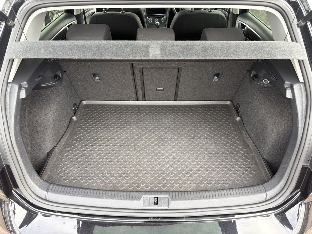 Used Volkswagen Golf 2017 for sale - 77849834: Photo 11