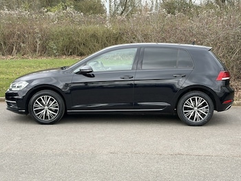 Used Volkswagen Golf 2017 for sale - 77849834: Photo