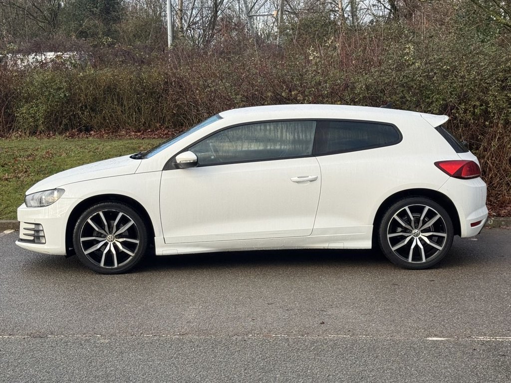 Used Volkswagen Scirocco 2015 for sale - 77153283: Photo 2