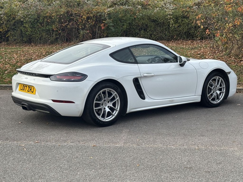 Used Porsche 718 Cayman 2017 for sale - 76496256: Photo 5