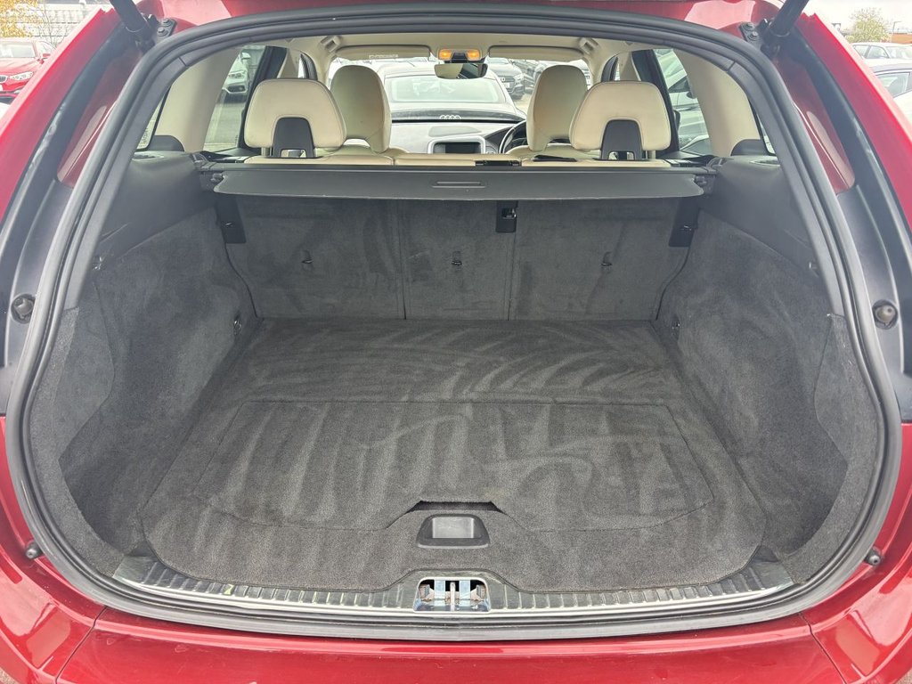 Used Volvo XC60 2015 for sale - 76509717: Photo 11