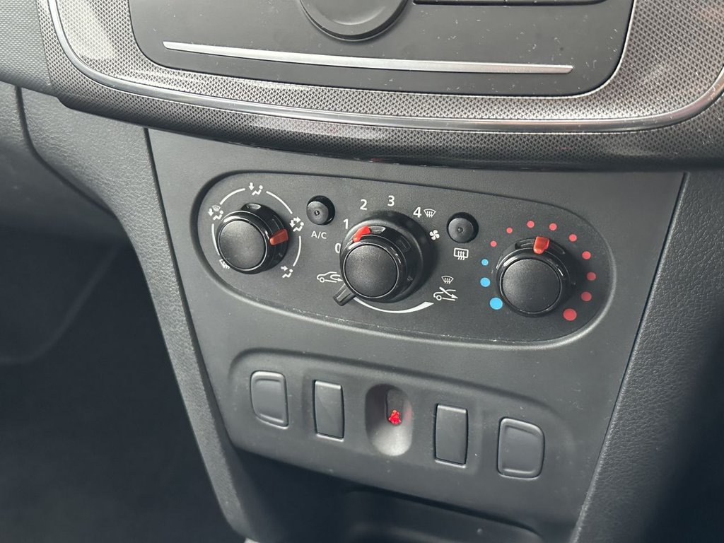 Used Dacia Sandero Stepway 2018 for sale - 76266751: Photo 15