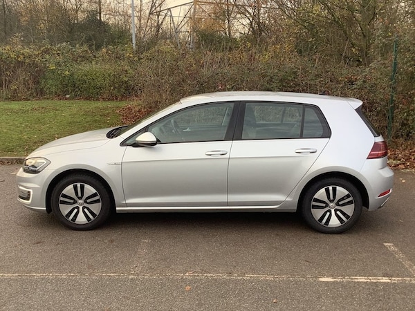 Used Volkswagen Golf 2019 for sale - 73093490: Photo 2