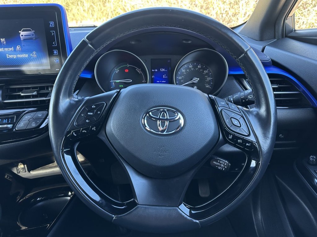 Used Toyota C-HR 2018 for sale - 77890905: Photo 12