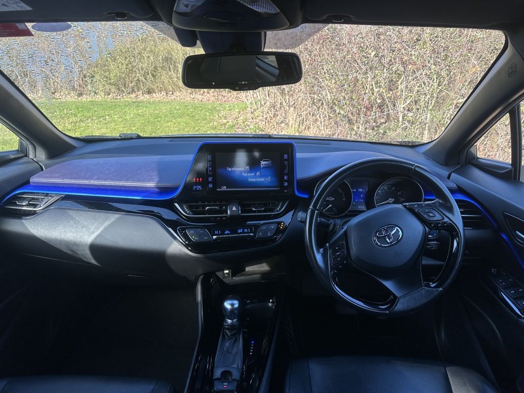 Used Toyota C-HR 2018 for sale - 77890905: Photo 9