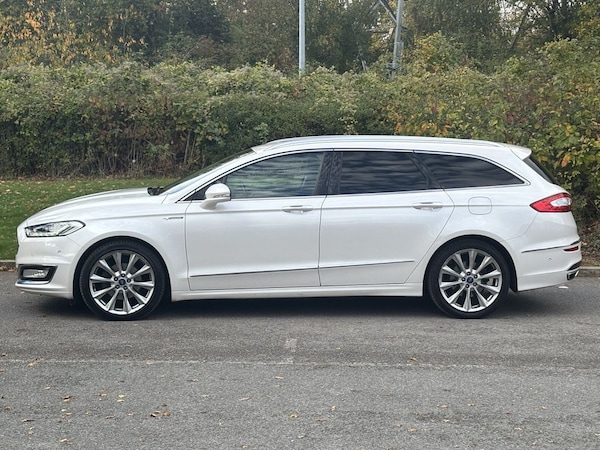 Used Ford Mondeo 2016 for sale - 76334014: Photo 2