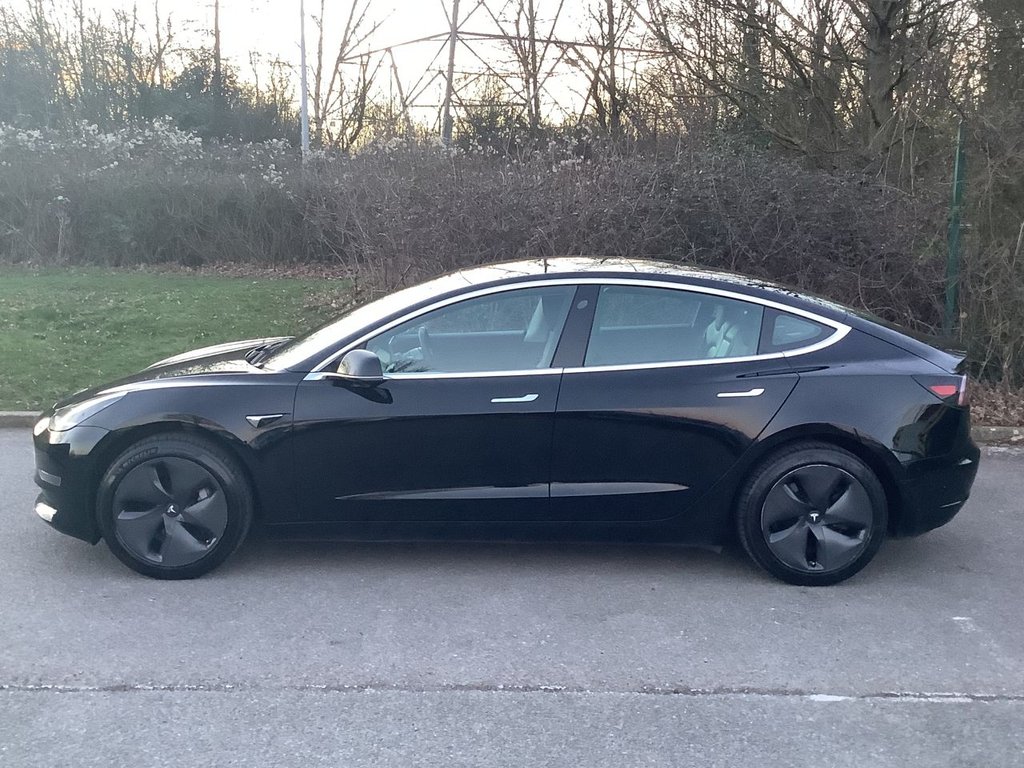 Used Tesla Model 3 2019 for sale - 77719547: Photo 2