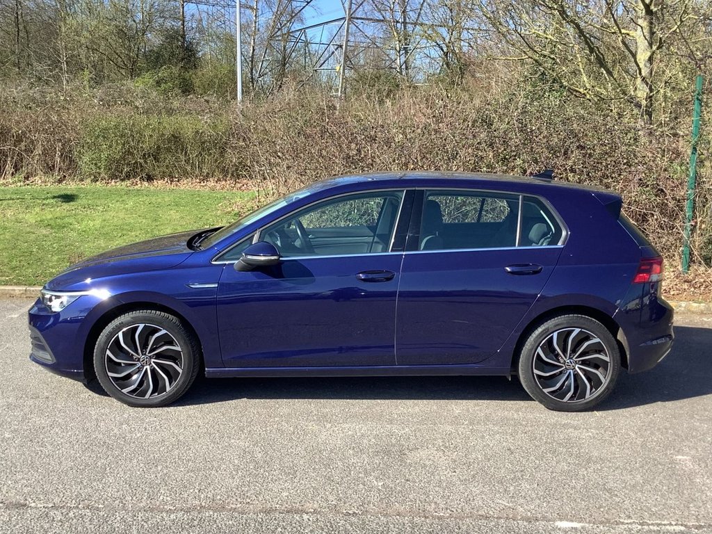 Used Volkswagen Golf 2021 for sale - 77936420: Photo 2