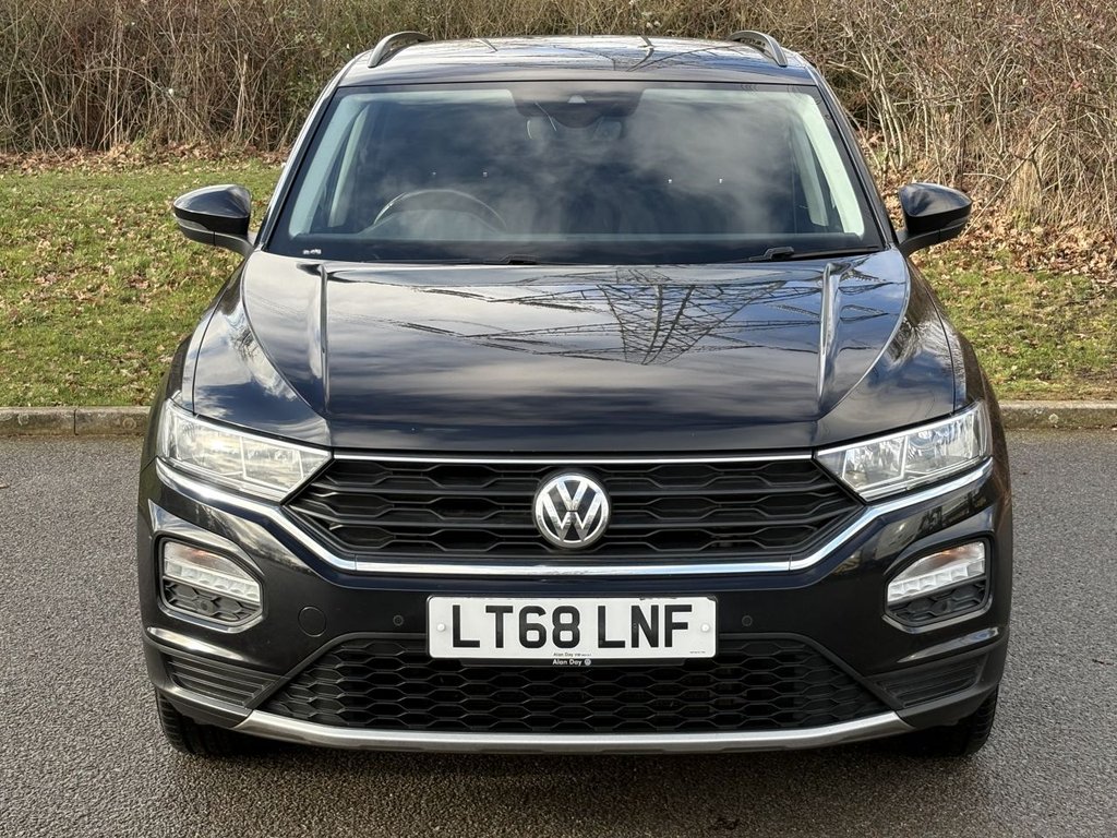 Used Volkswagen T-Roc 2018 for sale - 77262980: Photo 8